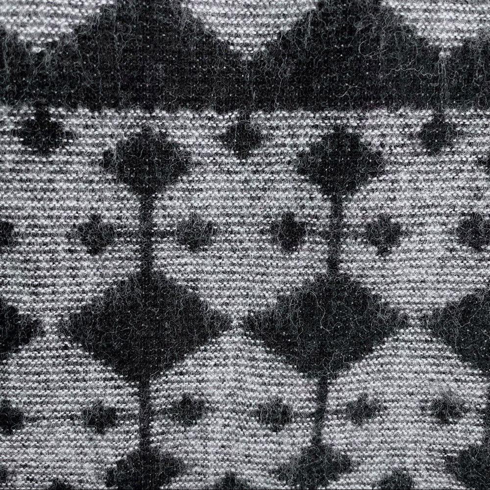 Wool Scarf - Picture 4 of 10